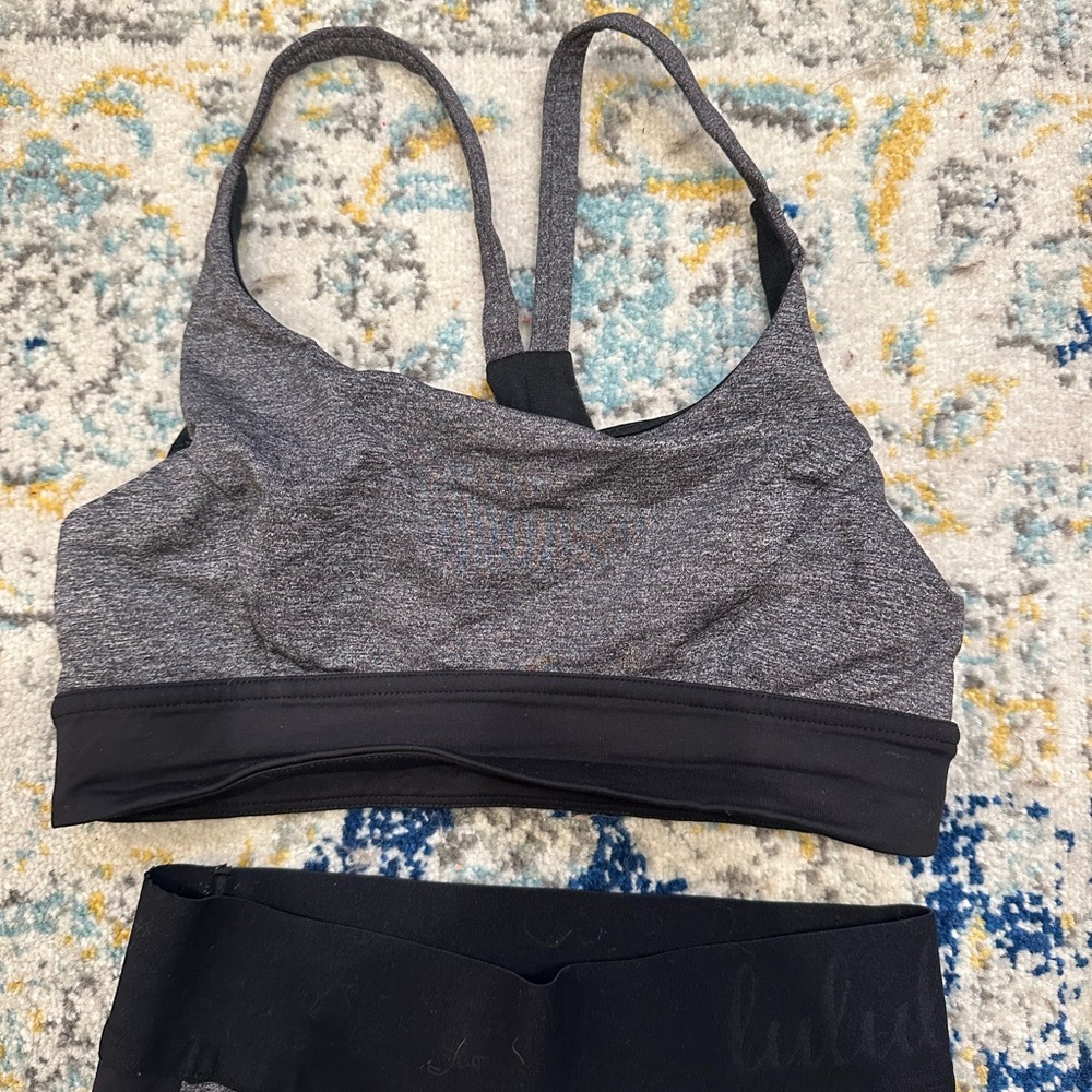 Matching lululemon set - Picture 3 of 4